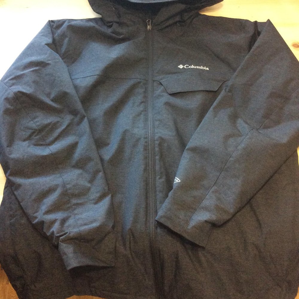 Columbia Omni-Tech Jacket - LARGE